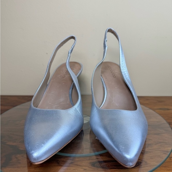 BERNARDO Slingback Pump in silver leather - Picture 8 of 16